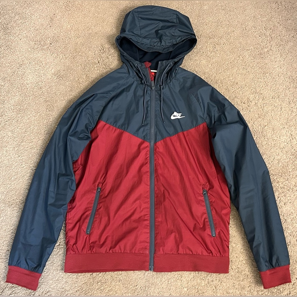 Nike Windrunner Jacket Men’s Medium Navy/Red